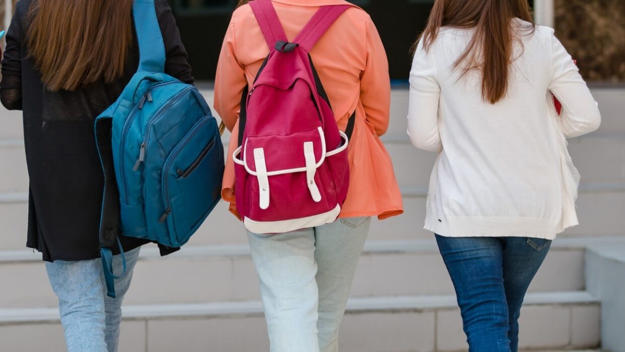 Tre studentesse ucraine nella residenza Pastor Bonus, Meit mette a disposizione i suoi servizi